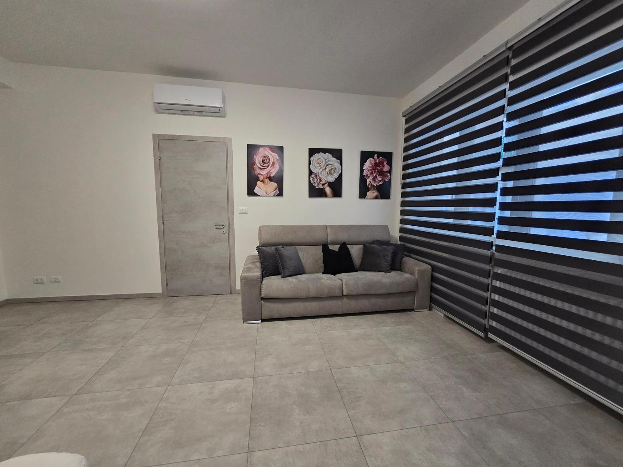 Raymihome Lugaro * Turin